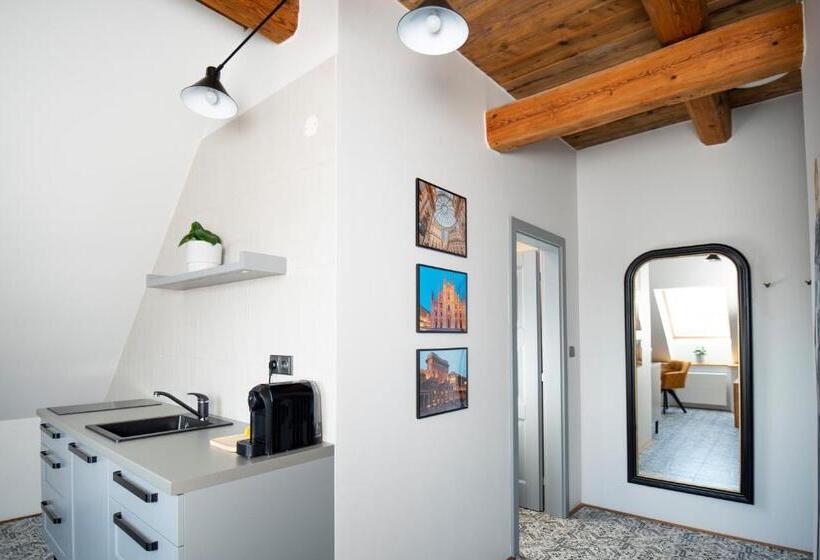 Pensjonat Dům U Města Milána   Sedm Dveří, Sedm Světů