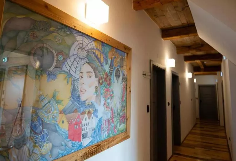 Majatalo Dům U Města Milána   Sedm Dveří, Sedm Světů