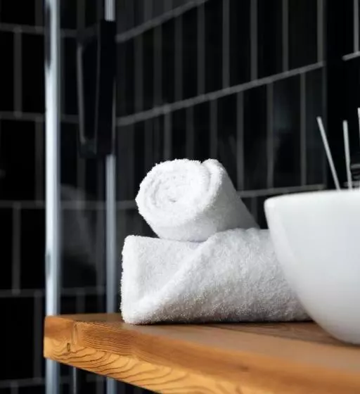 Majatalo Dům U Města Milána   Sedm Dveří, Sedm Světů