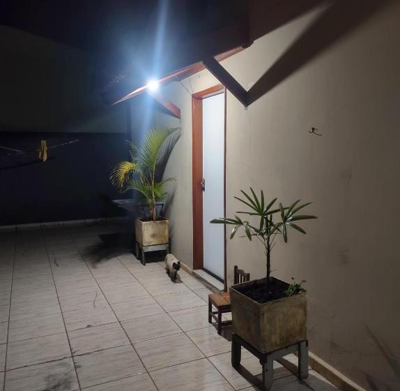 Pension (Hôtel basse catégorie) Quarto Confortavel Com Garagem