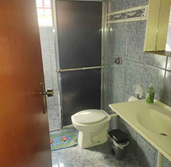 Pension (Hôtel basse catégorie) Quarto Confortavel Com Garagem