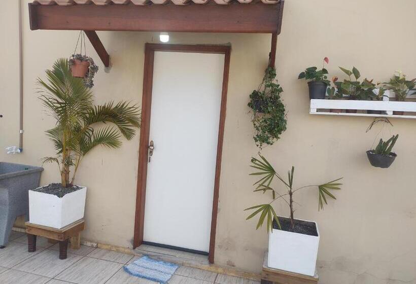 Pension (Hôtel basse catégorie) Quarto Confortavel Com Garagem