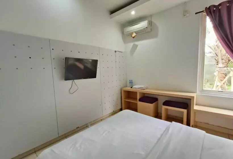 Urbanview Hotel B Liv Kendari By Reddoorz