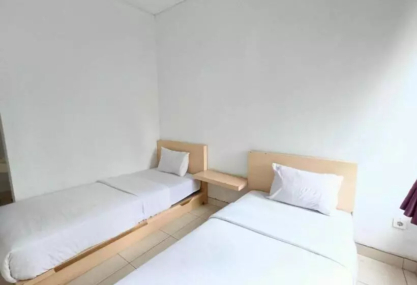 Urbanview Hotel B Liv Kendari By Reddoorz