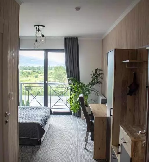 Hotelli готельно ресторанний комплекс фамілія