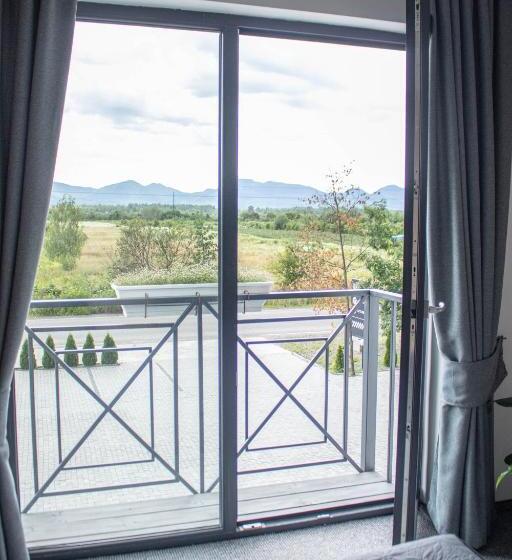 호텔 готельно ресторанний комплекс фамілія