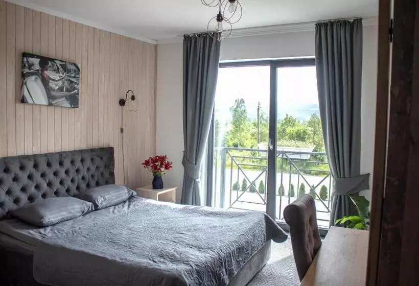 Hotelli готельно ресторанний комплекс фамілія