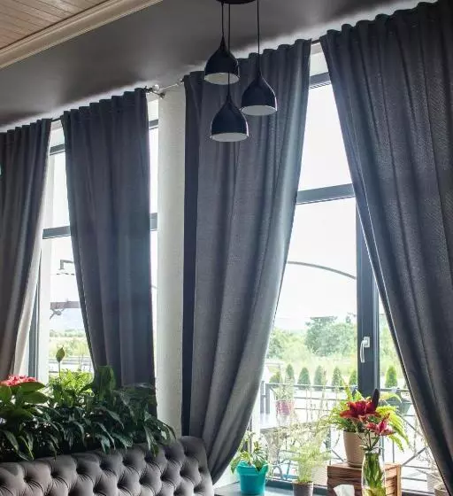 Hotelli готельно ресторанний комплекс фамілія