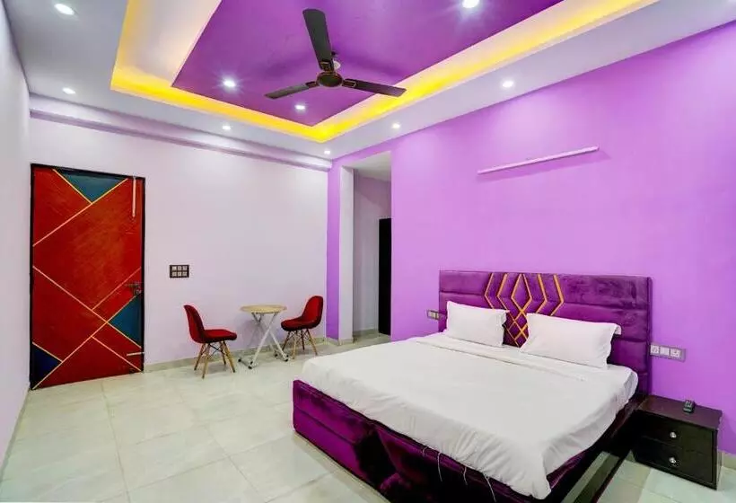 Hotelli Oyo 82107 Golden Inn