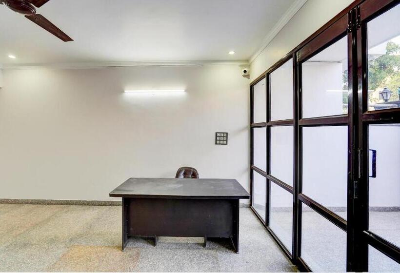 בית מלון כפרי Oyo 82107 Golden Inn