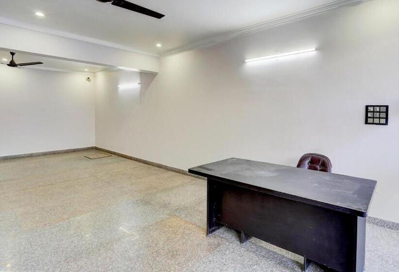 בית מלון כפרי Oyo 82107 Golden Inn