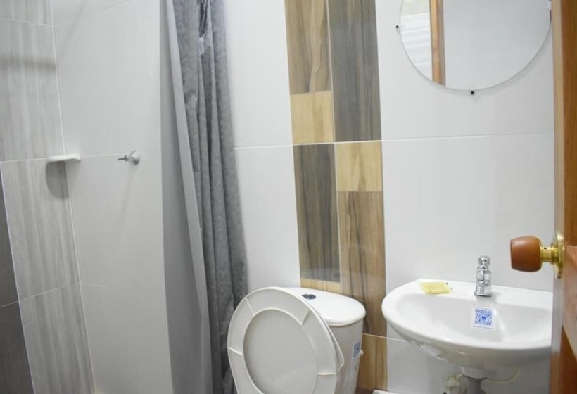 호텔 Shaddai Restaurante Y Hospedaje