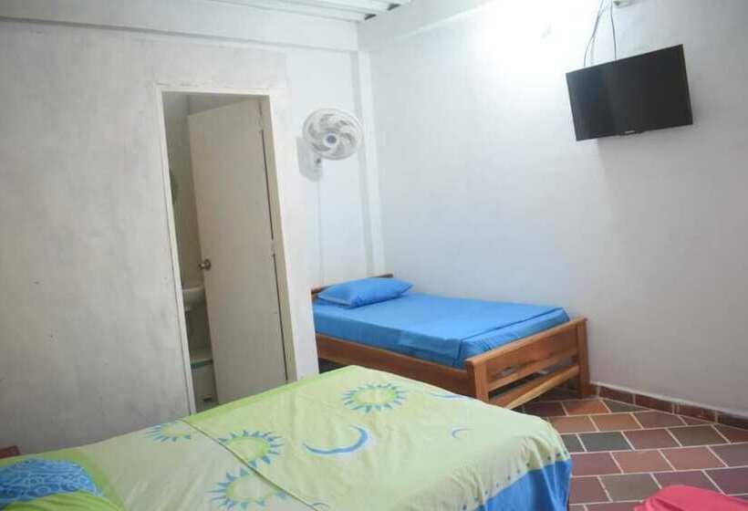 호텔 Shaddai Restaurante Y Hospedaje