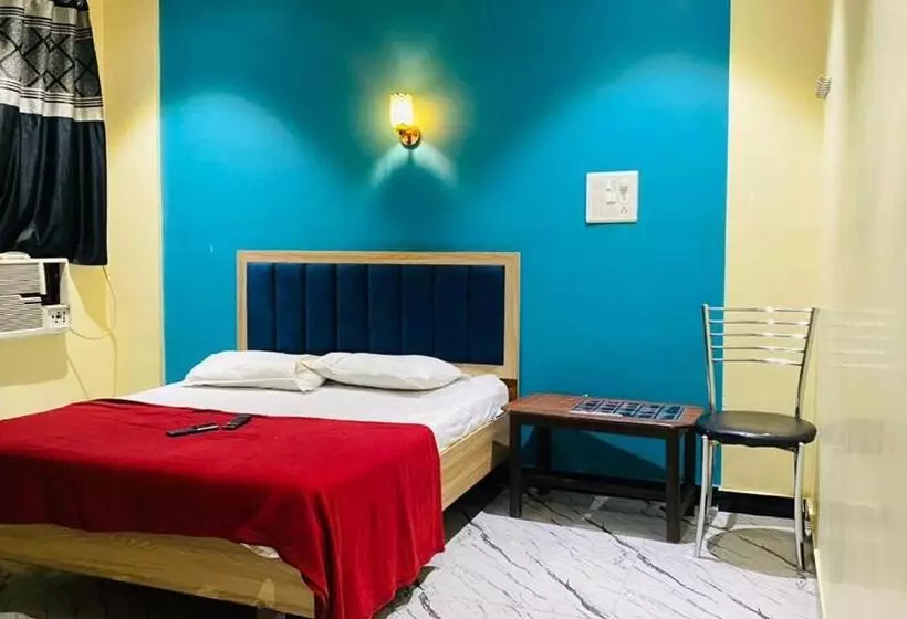 Hotelli Shunty Lodging & Boarding