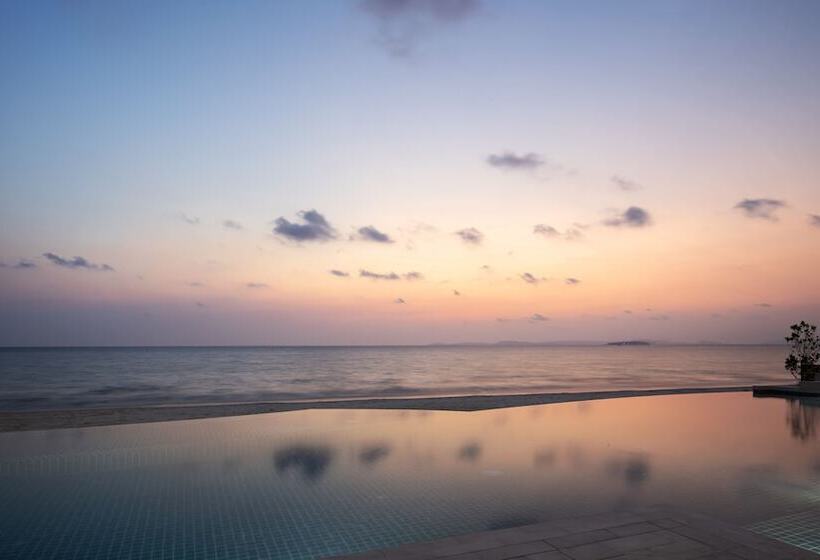 Novotel Sihanoukville Holiday Resort