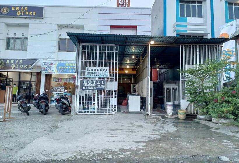 Oyo 93485 Hotel Kenzie Sentani