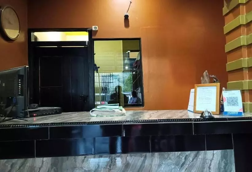 Oyo 93485 Hotel Kenzie Sentani