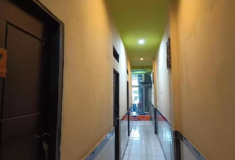 Oyo 93485 Hotel Kenzie Sentani