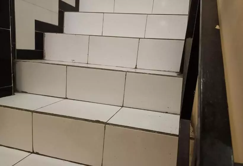 Oyo 93485 Hotel Kenzie Sentani