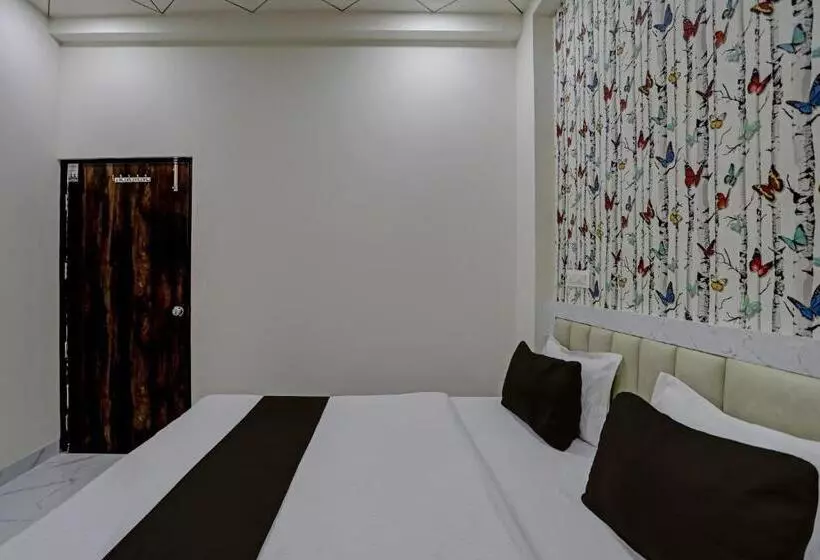 Oyo Hotel G L
