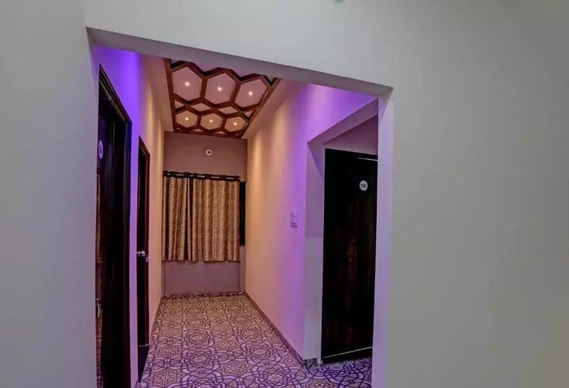 Oyo Hotel G L