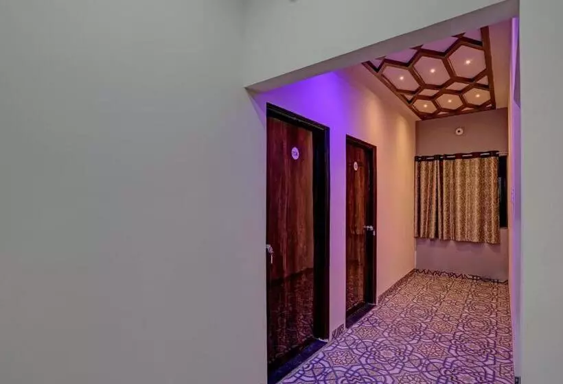 Oyo Hotel G L