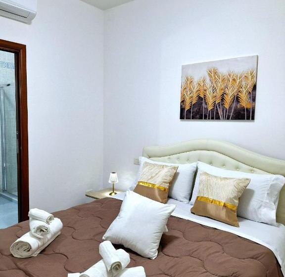 Pensió Black & White