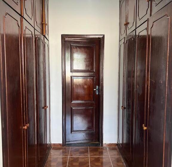 پانسیون Ceres Suíte Príncipe Charles 21