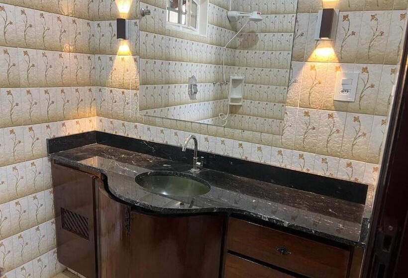 پانسیون Ceres Suíte Príncipe Charles 21