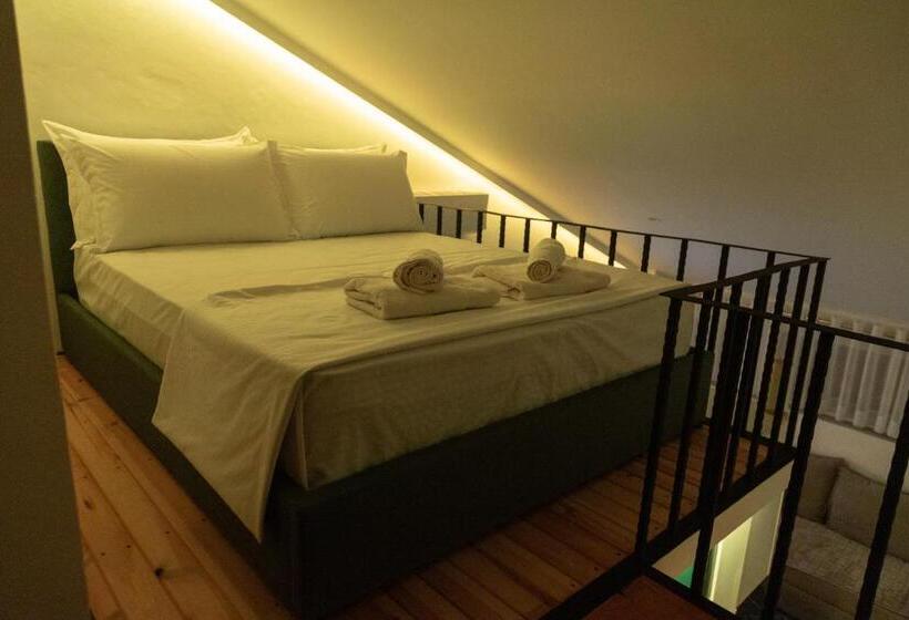 پانسیون Cozzy Loft Blloku Downtown