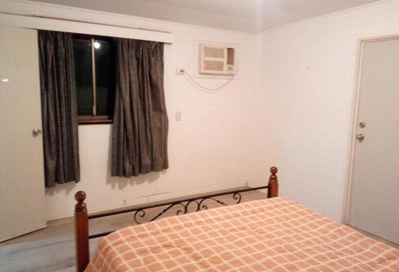 ペンション Homestay Upon Kenwick Station