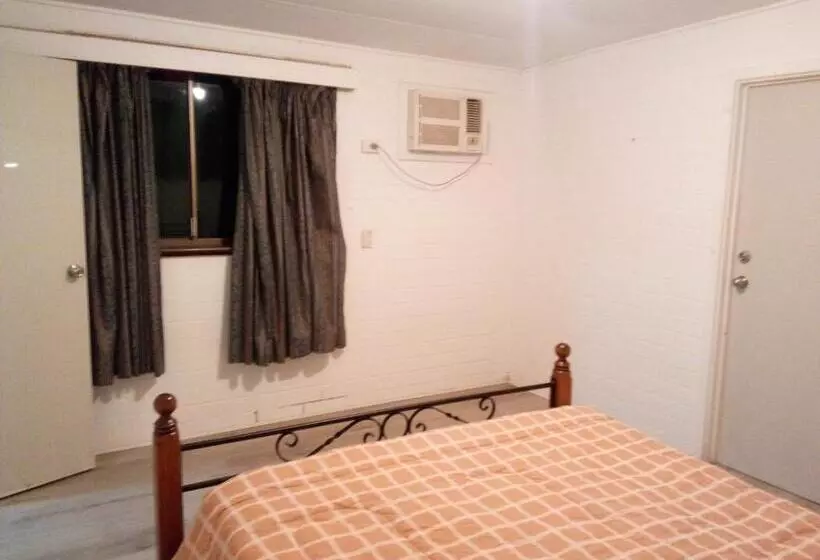 ペンション Homestay Upon Kenwick Station