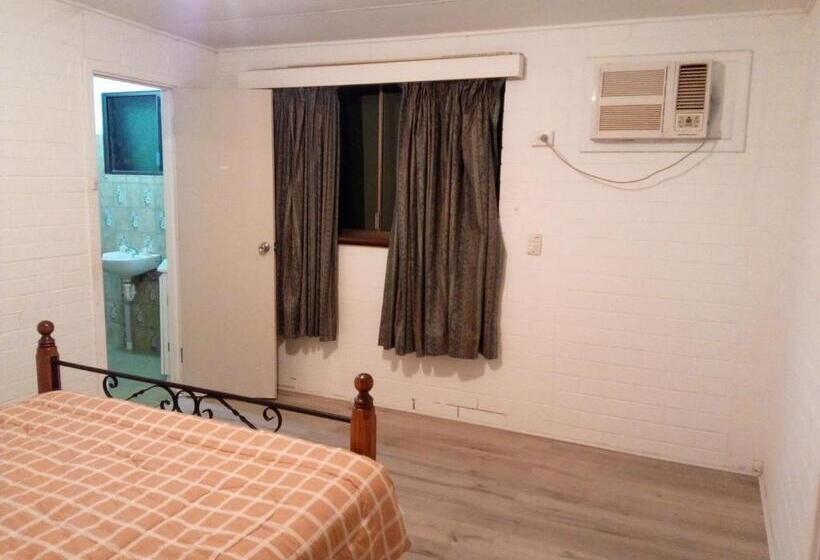 ペンション Homestay Upon Kenwick Station