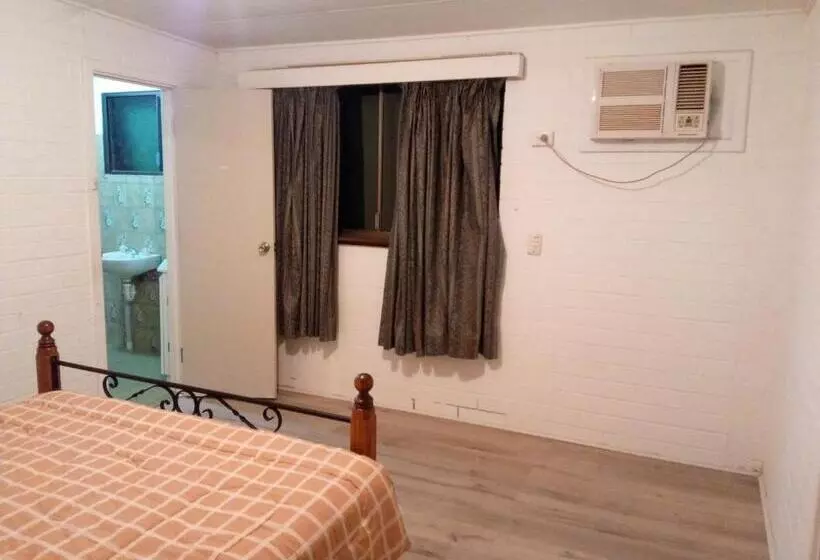 ペンション Homestay Upon Kenwick Station