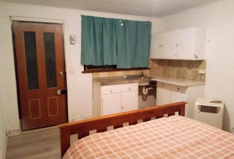 ペンション Homestay Upon Kenwick Station