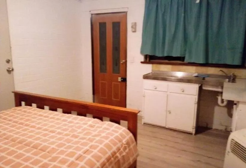 ペンション Homestay Upon Kenwick Station