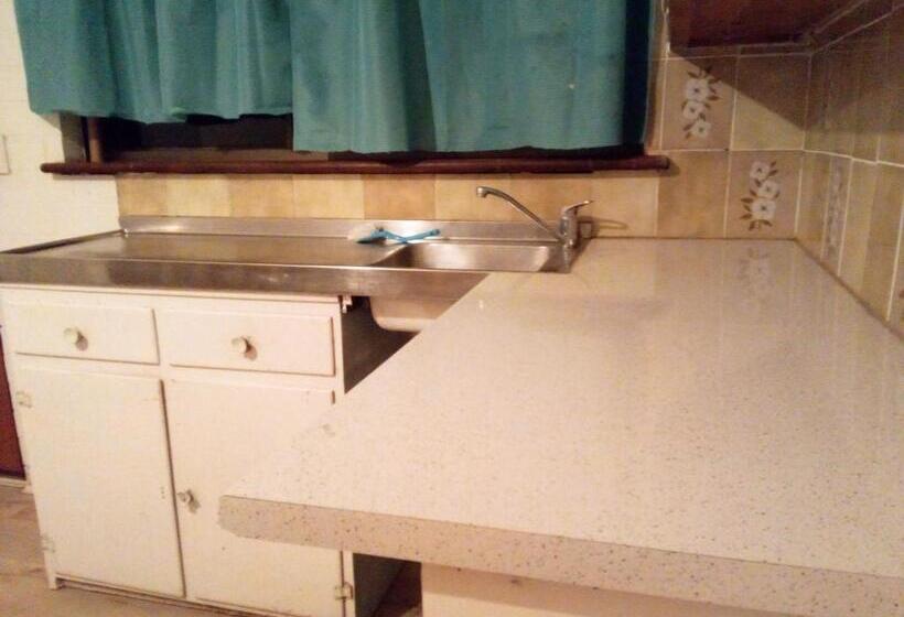 ペンション Homestay Upon Kenwick Station