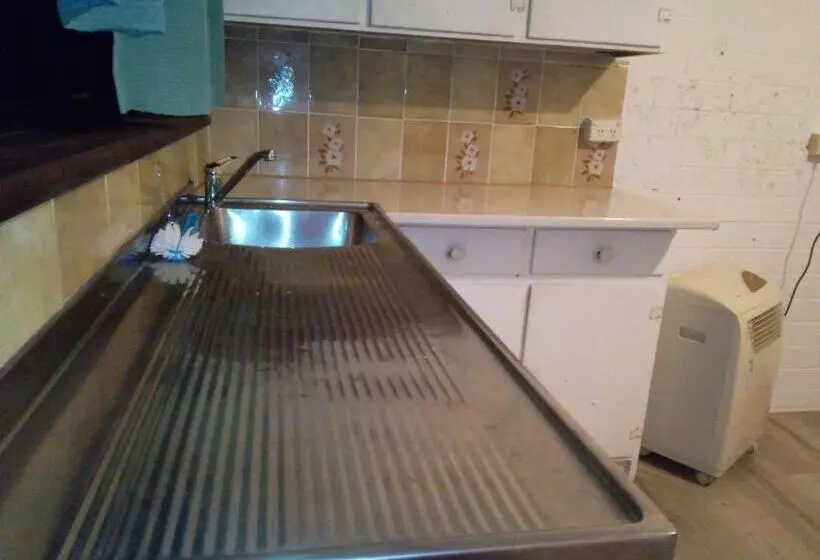 ペンション Homestay Upon Kenwick Station