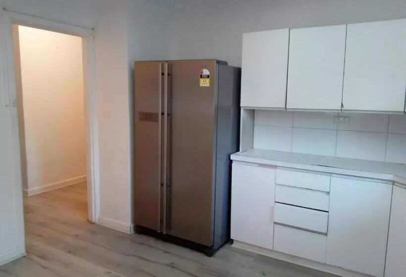 ペンション Homestay Upon Kenwick Station