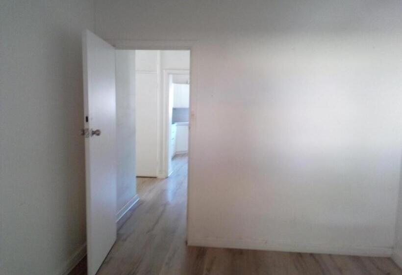 ペンション Homestay Upon Kenwick Station