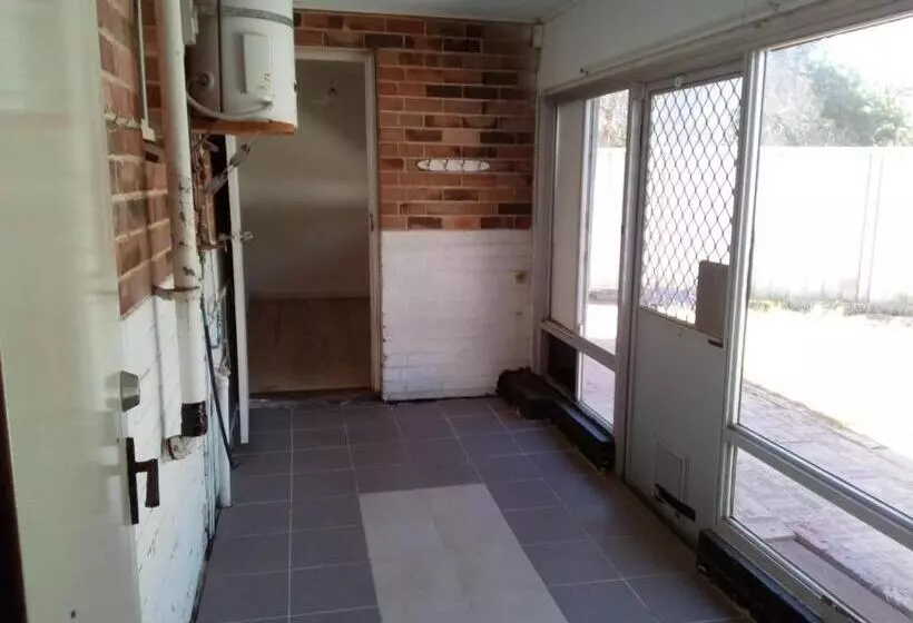 ペンション Homestay Upon Kenwick Station