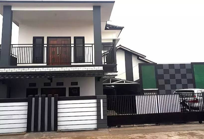 پانسیون Pondokan Guest House Rinjani Syariah