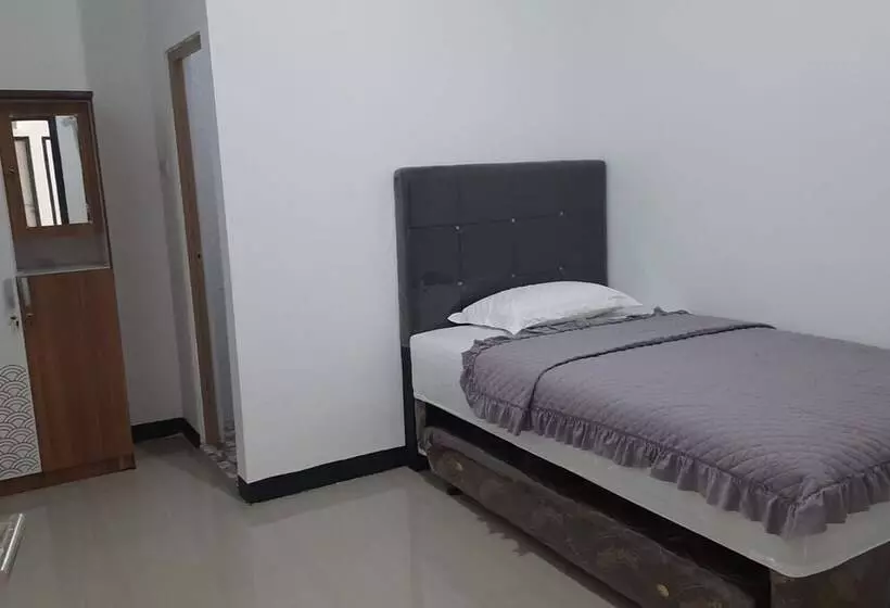 پانسیون Pondokan Guest House Rinjani Syariah