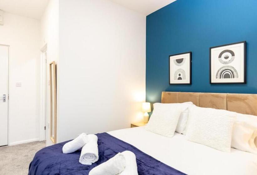 بنسيون Suite 4   Trendy Spot In Oldham City Centre