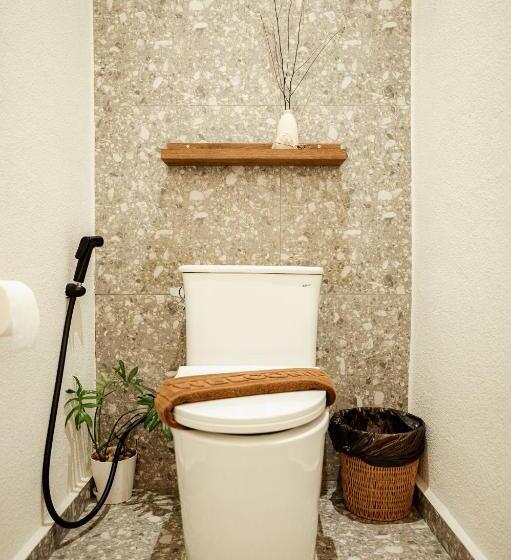 Tasana Bar And Luxury Resort