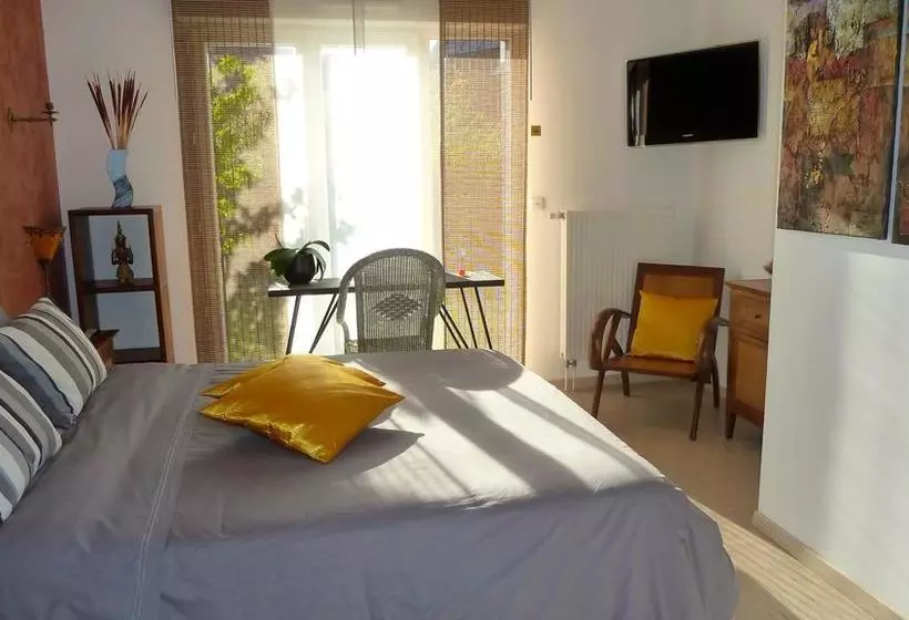 Aamiaismajoitus (B&B) Hôtelya   Lille Villeneuve D Ascq