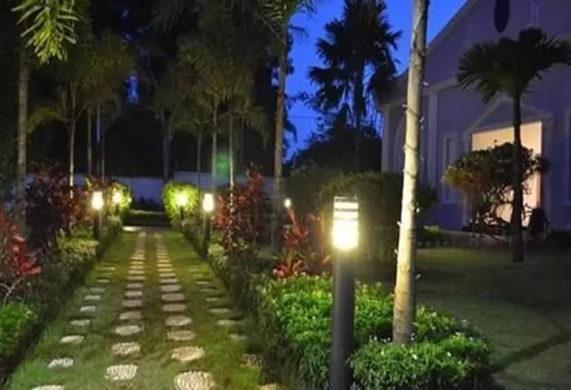 Famous Hotel Bago