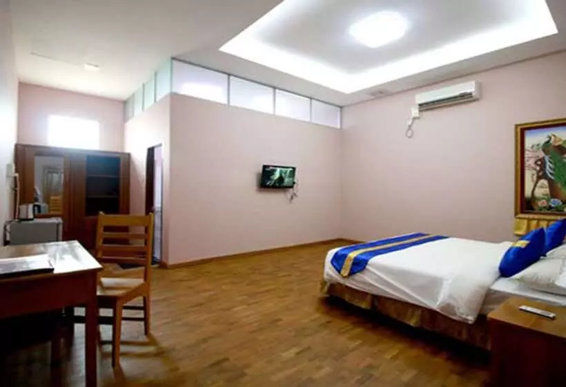 Famous Hotel Bago