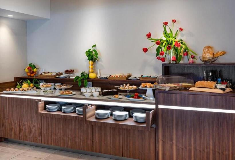 مسافرخانه Relais Manfredi