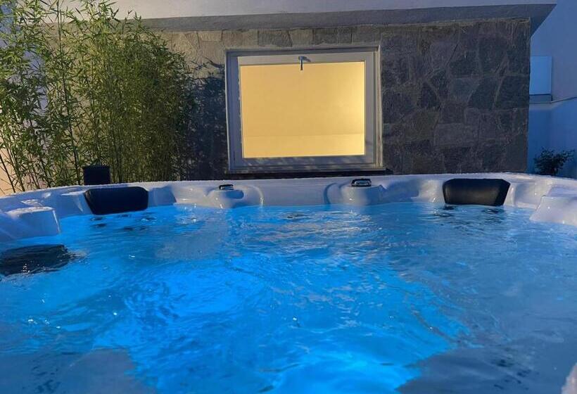 مسافرخانه Relais Manfredi